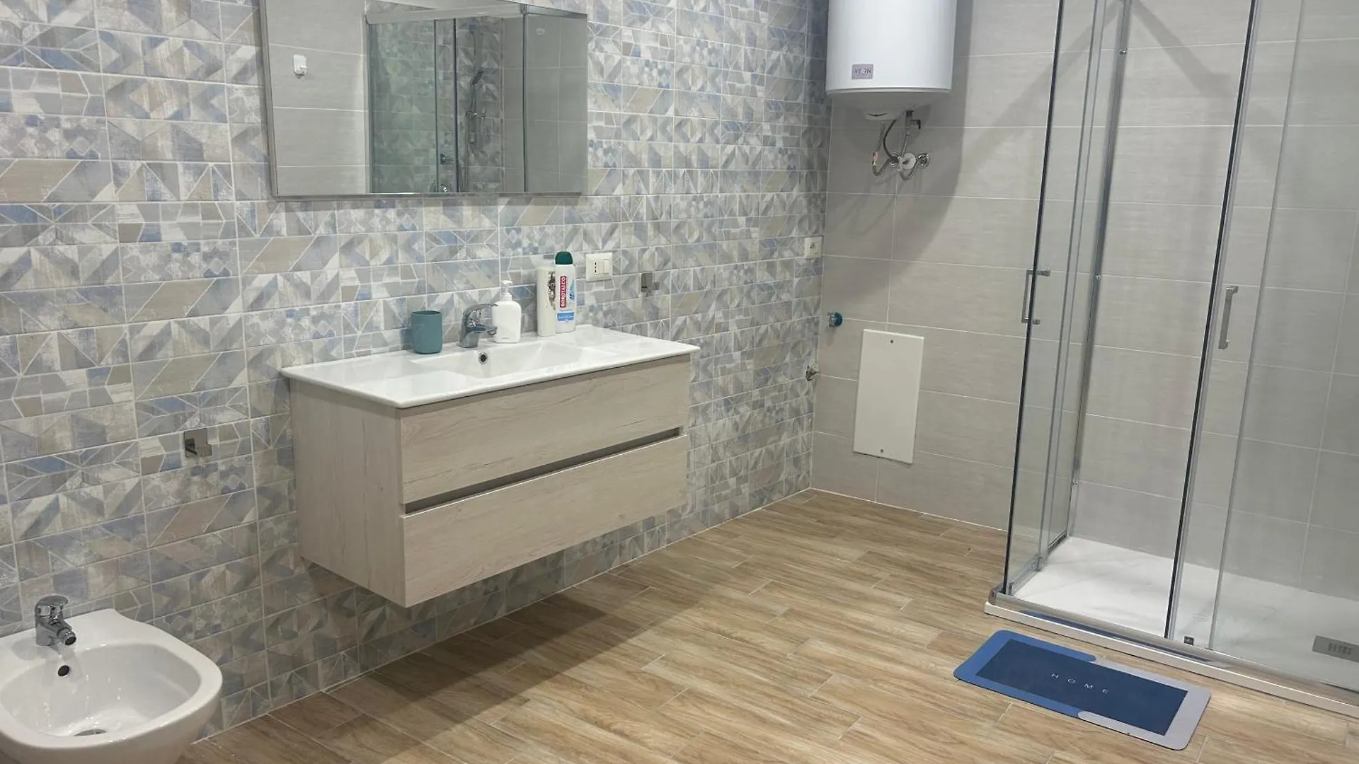 Suite Di Giordy Napoli Centro 0*, Naples
